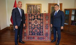 Uşak Halısı; 5 Asırlık Osmanlı Zarafeti Yuvaya Döndü