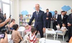Bakan Ersoy “Terörsüz Türkiye”de Hakkâri’ye Çıkarma Yaptı