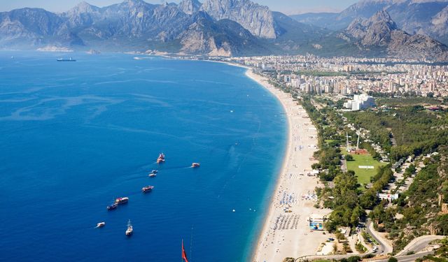 Bayram Serinliği Sahillerde Arandı: Plajlar Dolup Taştı!”