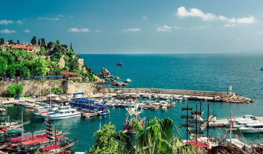“Yerli Turist Baş Tacımız!” Turizmcilerden Eleştirilere Net Yanıt
